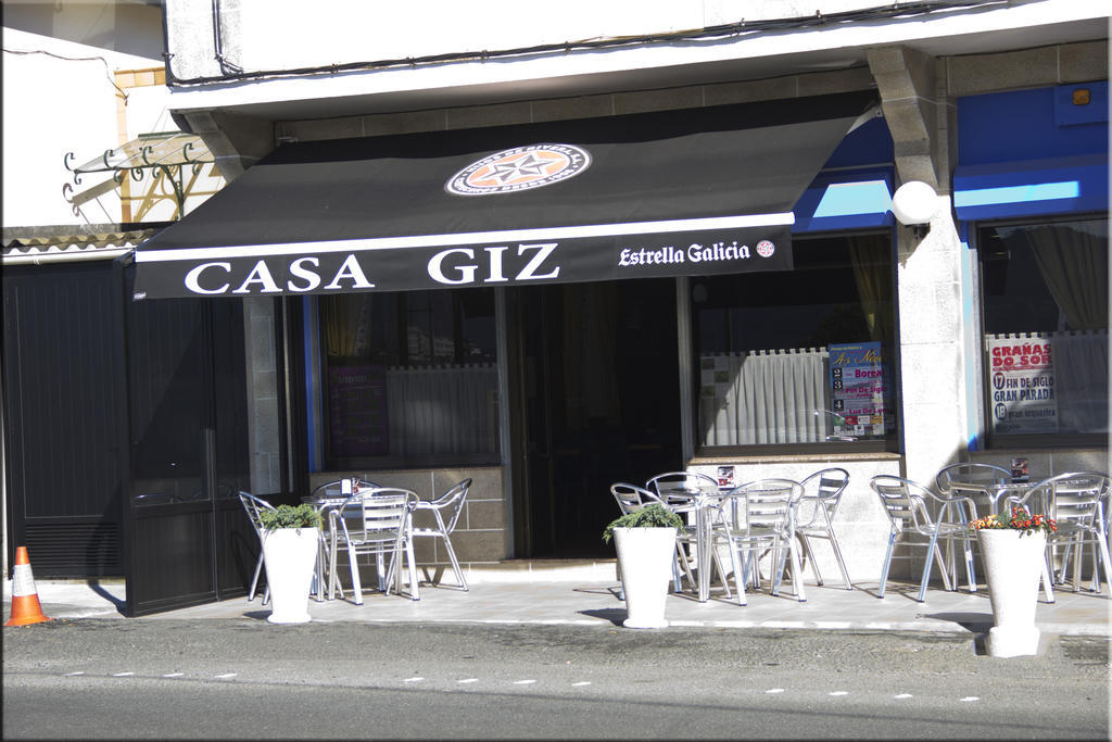 Hostal-Restaurante Casa Giz Cuina Dış mekan fotoğraf